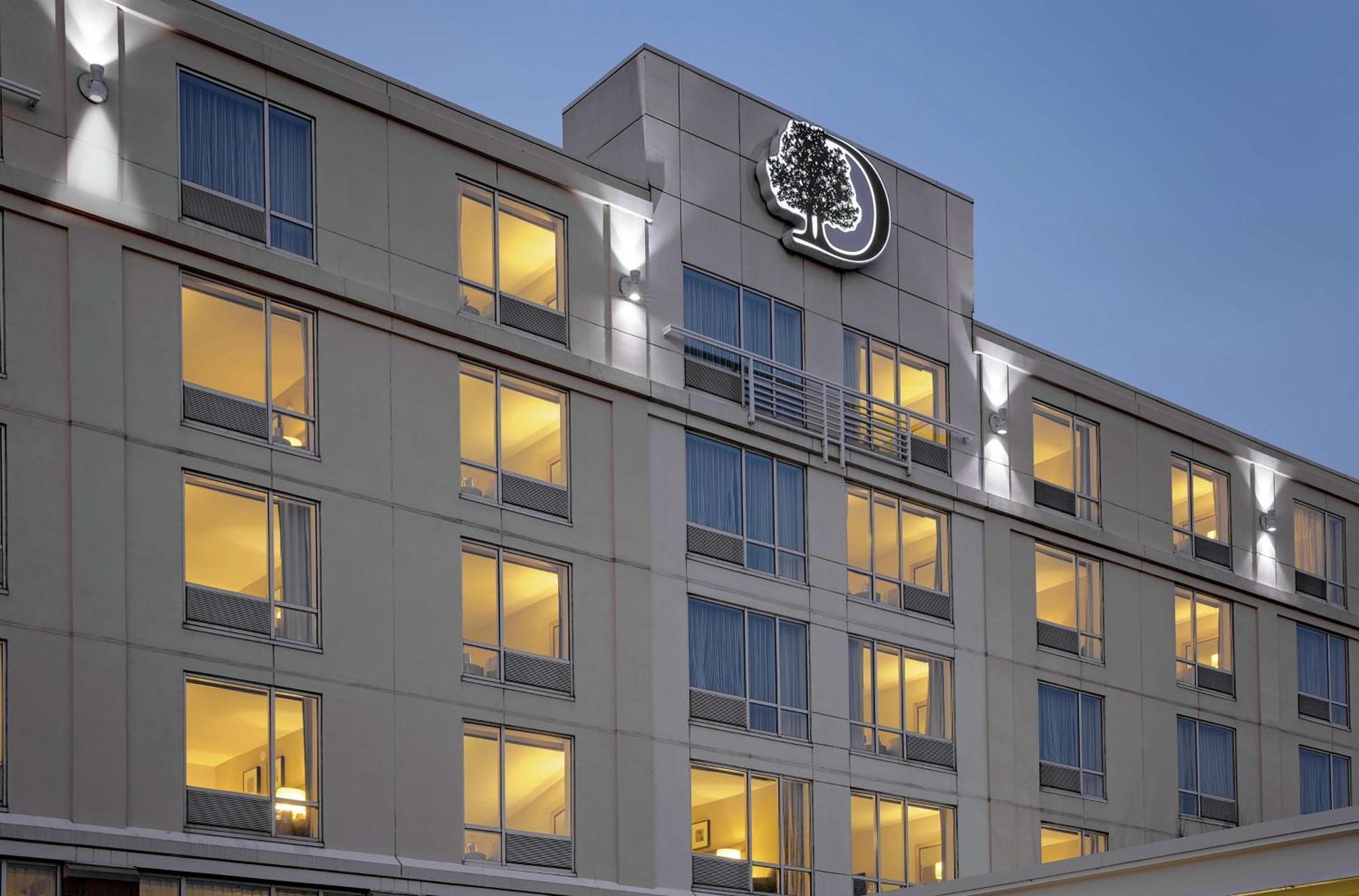 Doubletree By Hilton Hotel Boston Bayside Exterior foto